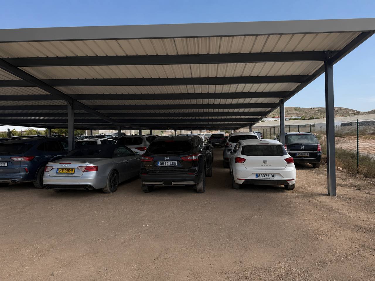 parking ccf4f65d7086a006b79fec29b1a100b9