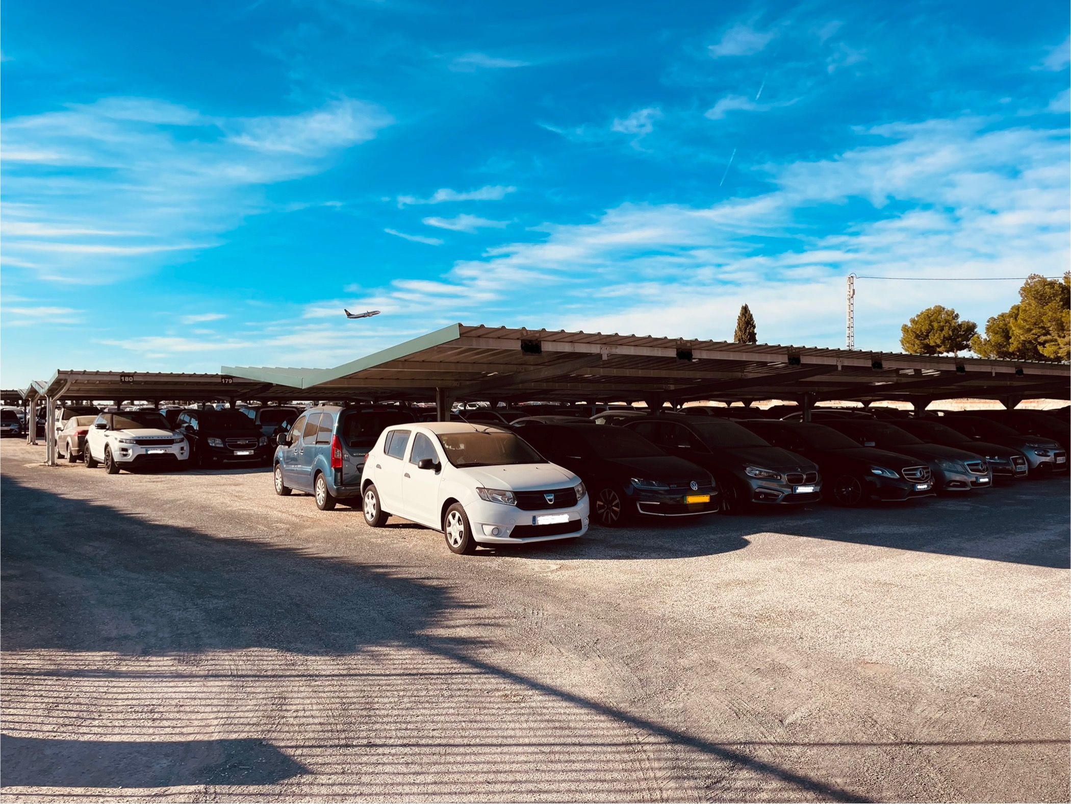 parking d789f7ce905ada4a0cfbbb2986ad2f34